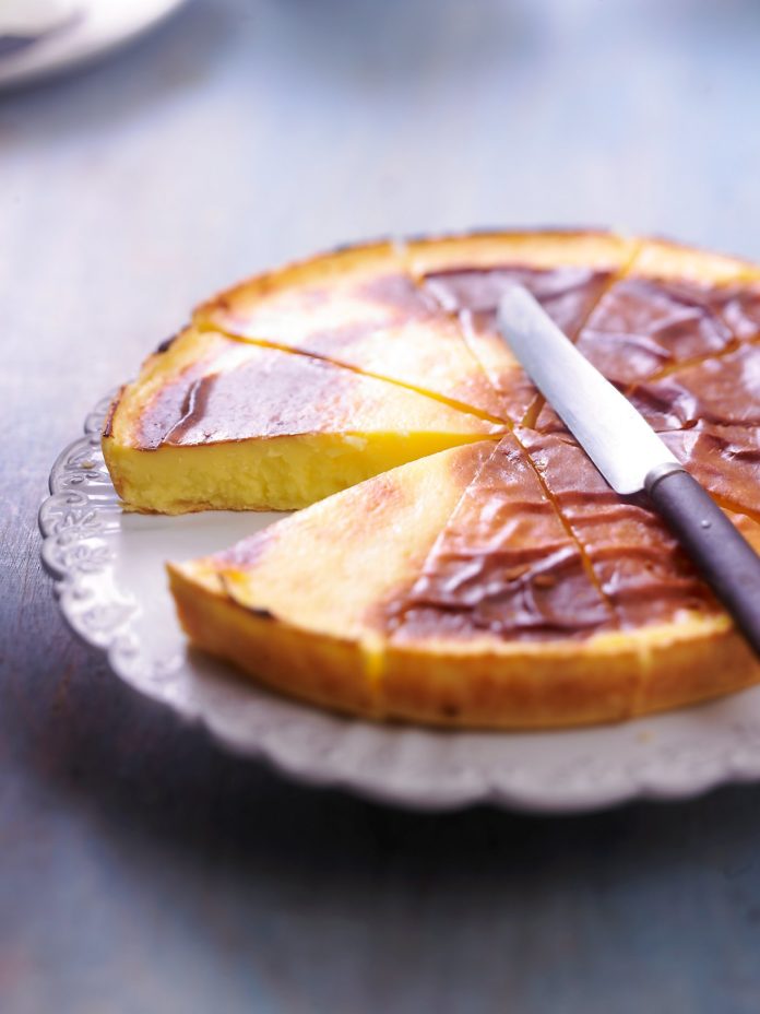 Flan pâtissier coupé Flan pâtissier traditionnel