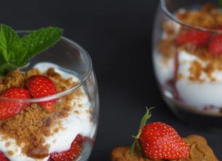 Dessert spéculoos-fraises, façon tiramisu de la cuisine française